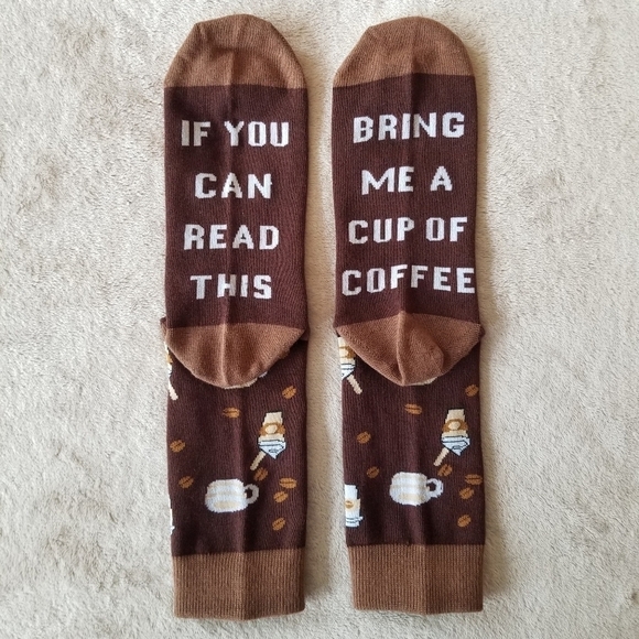 New Novelty Socks 2 Pack - If You Can Read This, Bring Me...Coffee/Beer - Picture 7 of 15